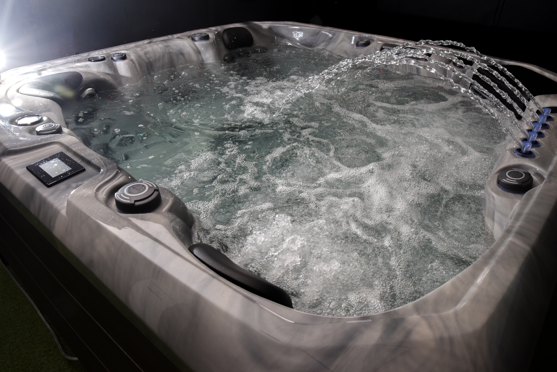 barcelona hot tub 64 waterfall2 edited Pixlr