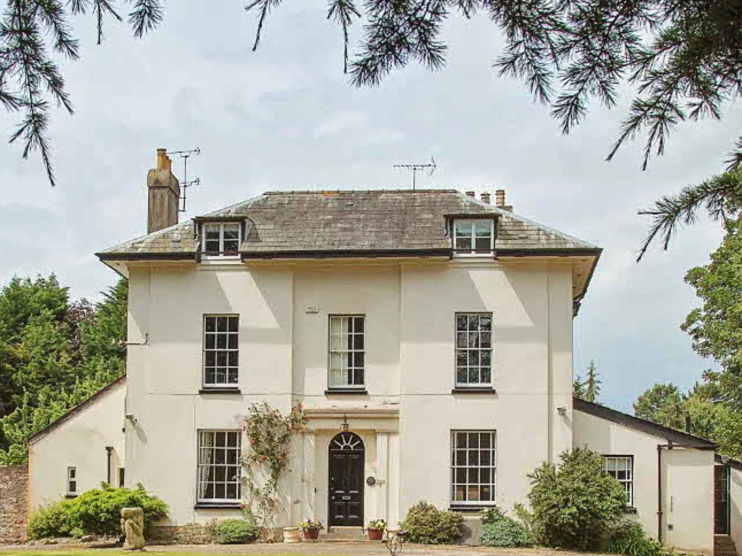 Beachley House hot tub holiday cottage