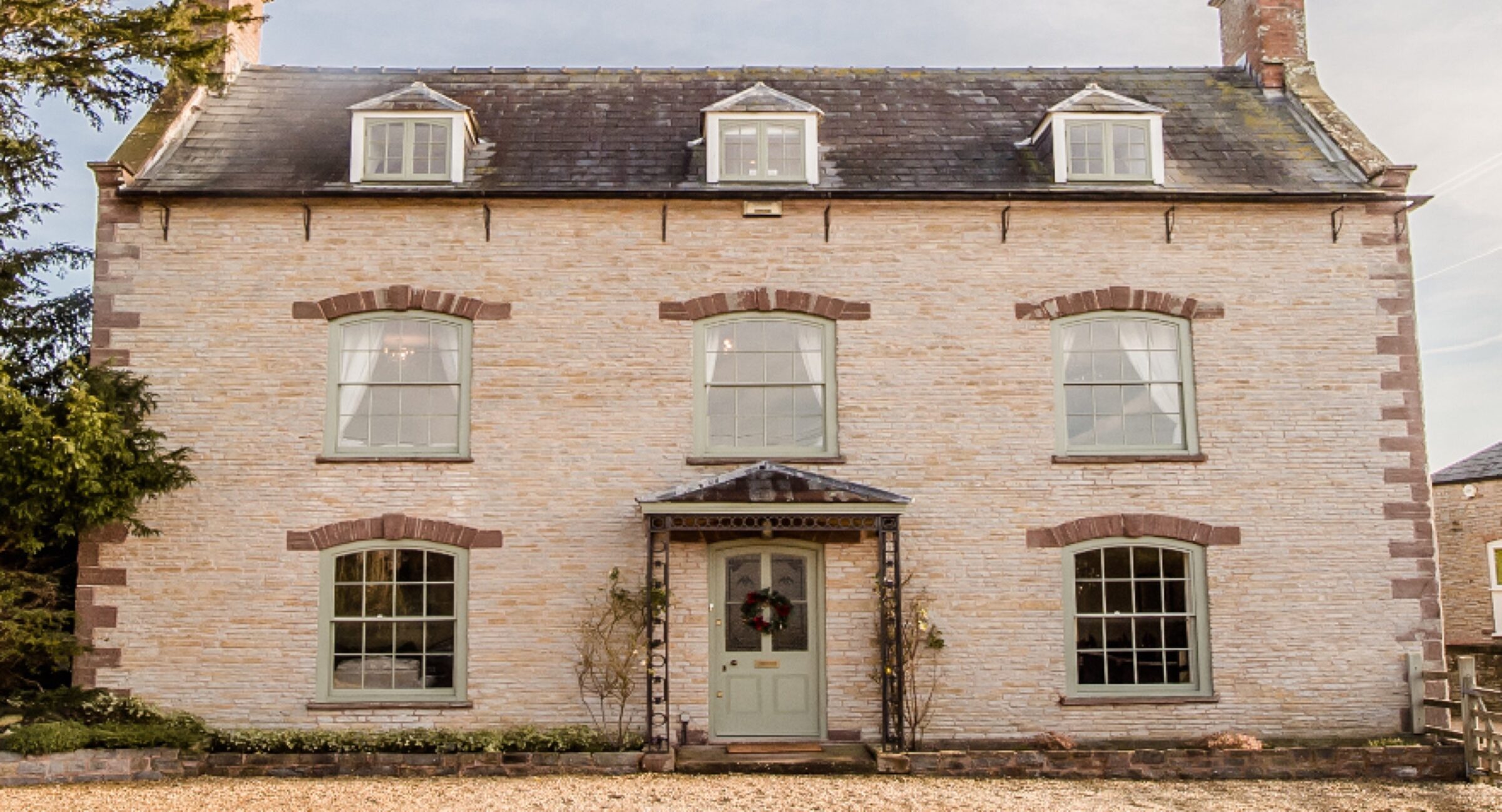Stantway Court hot tub holiday cottage