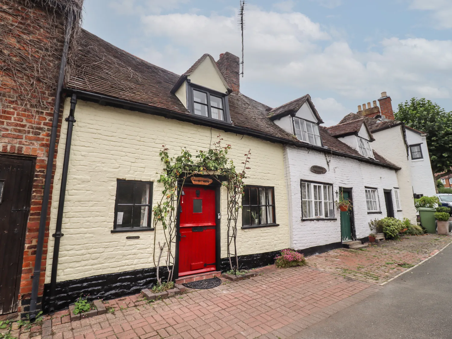 sc 1630421693 1071199 2