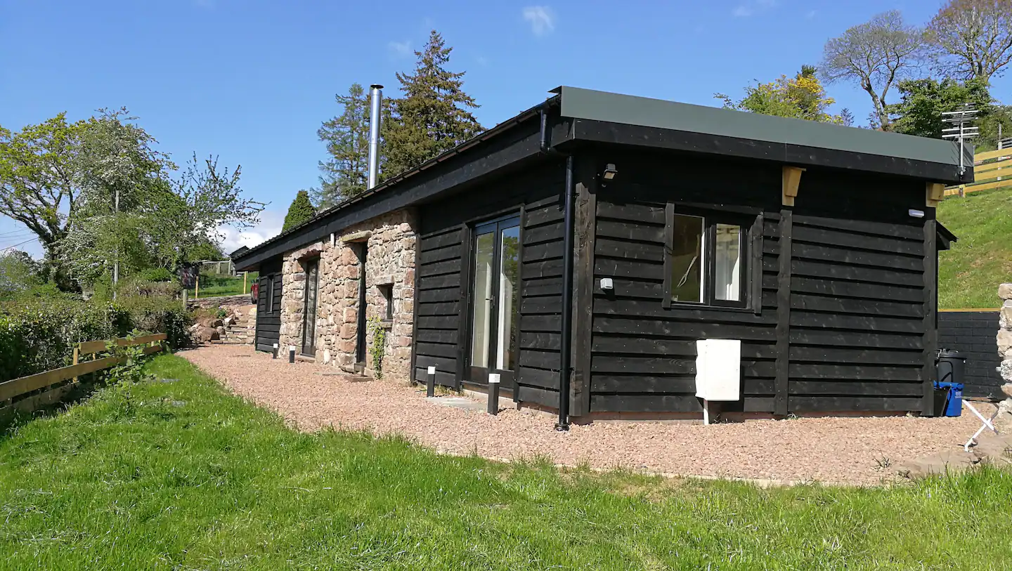 55595d82 c98e 424d 9287 3323d9a36be3